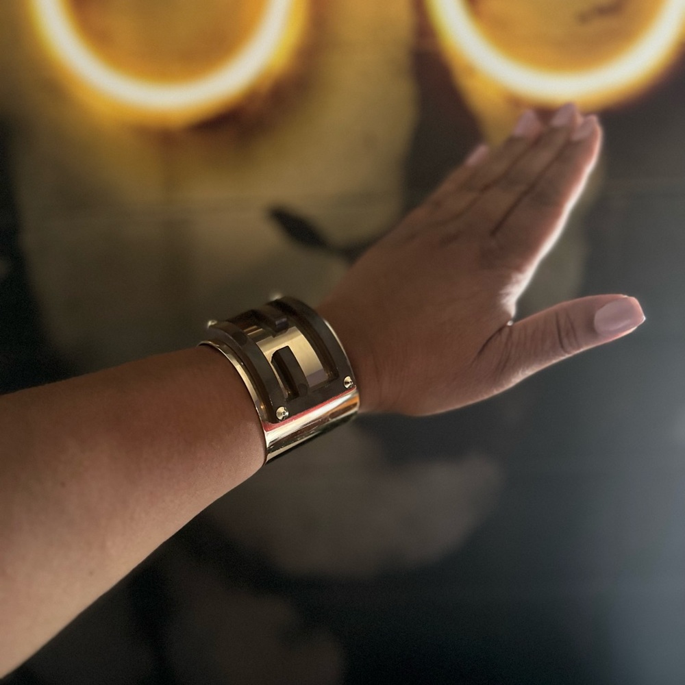 Fendi cuff - Picture 4 of 7